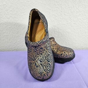 Nurse Mates Bryar Print Shoes Size 7.5